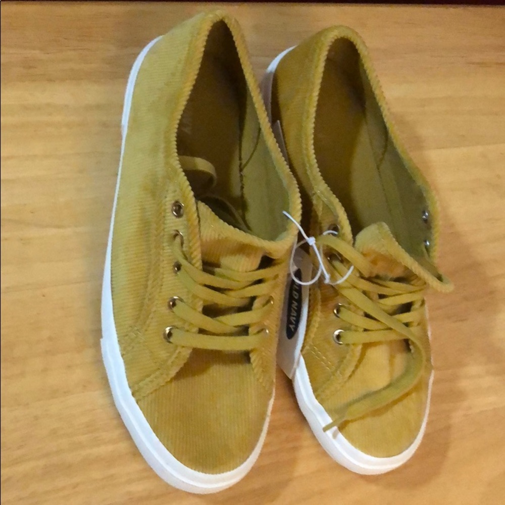 old navy corduroy vulc sneaker c chartreuse size 8